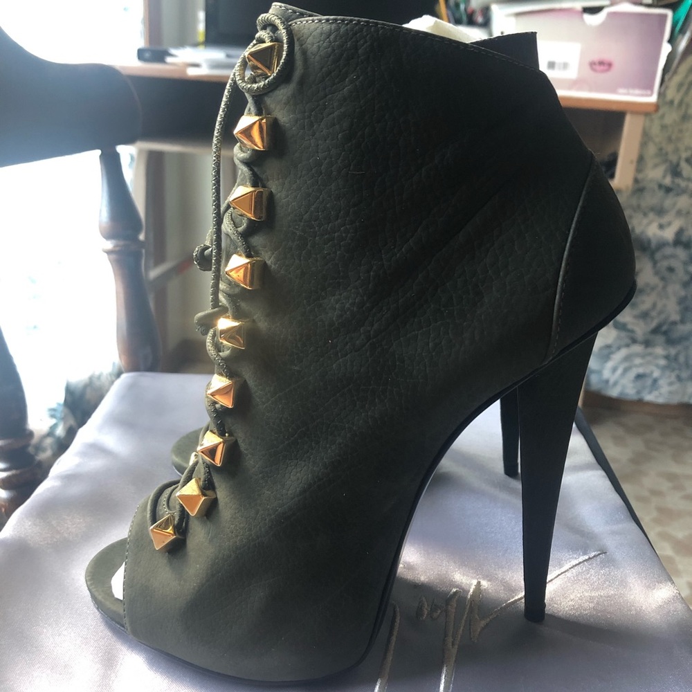 Giuseppe Zanotti Alien Ankle Boots 39.5